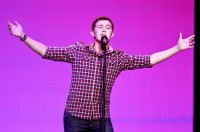 Cantor evangélico vencedor do American Idol diz que novo álbum terá canção gospel