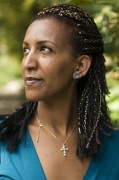 Helen Berhane, cantora que ficou presa em container na Eritréia estará em várias cidades brasileiras
