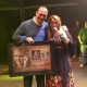 Shirley Carvalhaes recebe Disco de Ouro pelo CD 