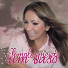 Cantora Thaís Monteiro apresenta seu primeiro CD, “Simplesmente um Vaso”