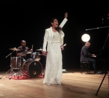 Danielle Cristina grava clipe “É Só Adorar”, com participação de orquestra